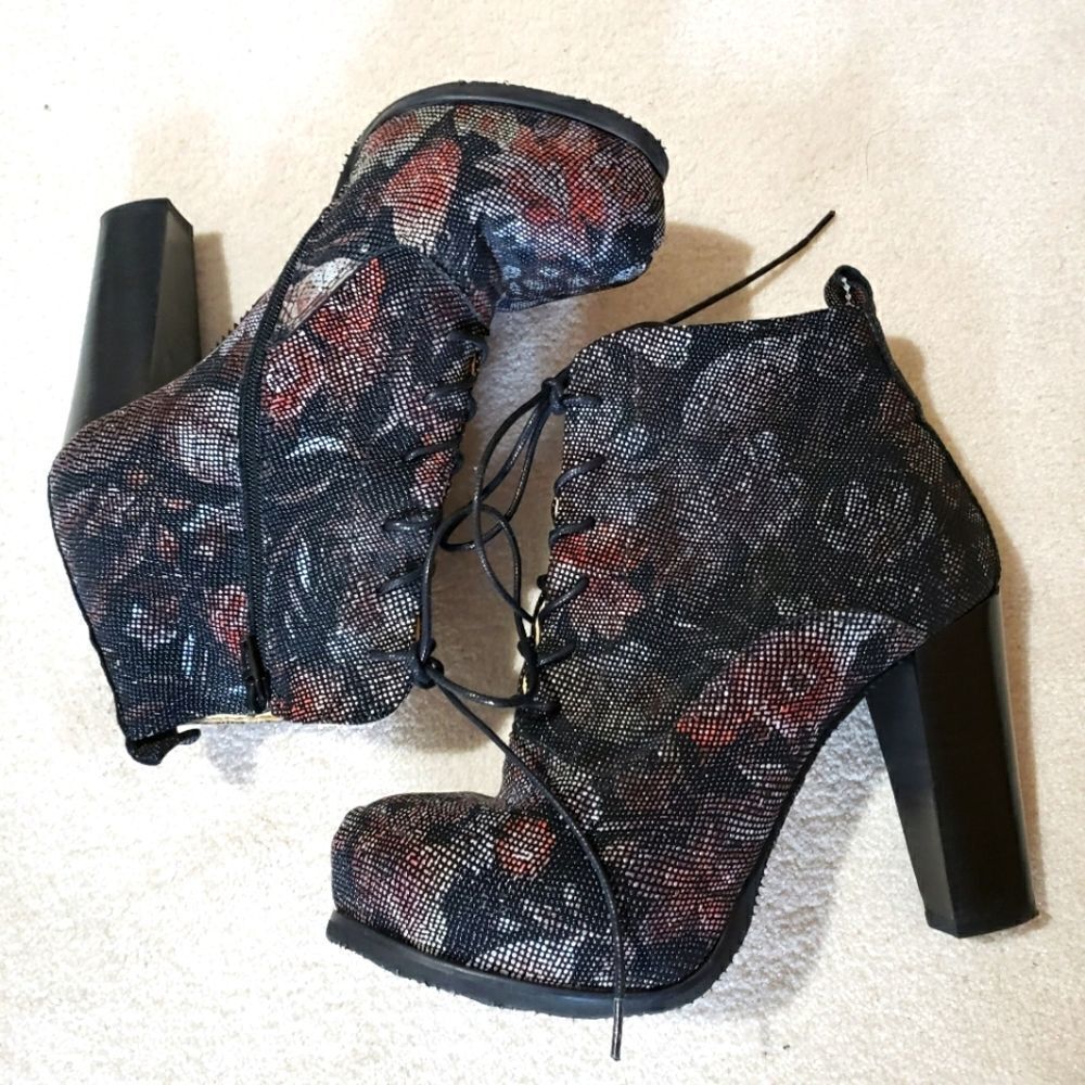 Prophecy Size US 7.5 EU 38 Floral Pattern Lace Up Side Zipper Ankle Boots Bootie